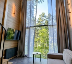 Двухэтажный номер люкс 36м² в панорамном триплексе для 2-4 гостей в Август