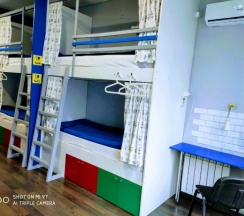 Место в 8 местном номере (Мужской) в ID Hostel