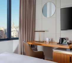 Стандартный номер с одной кроватью Queen в DoubleTree Moscow Arbat