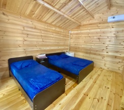 Коттедж с красивым видом из окна в Александрия