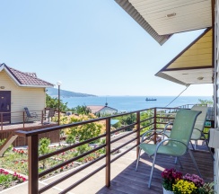Номер улучшенный семейный с 1 двуспальной кроватью в Villa Victoria