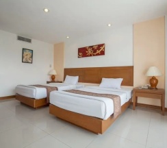 Четырёхместный номер семейный в Royal Palace Hotel Pattaya
