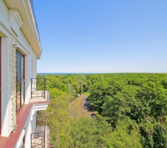 Апартаменты с панорамным видом и балконом в Park House