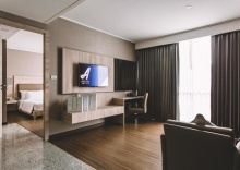 Одноместный номер Premier c 1 комнатой 2 отдельные кровати в Adelphi Suites Bangkok