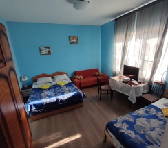 "Водный Мир", комната, комфорт, пятиместная, двуспальная кровать, Wi-Fi , ТВ, общие удобства на этаже, 18 кв/м, 1 этаж в Саблино