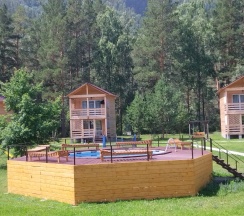 Дом с террасой в Лунный свет
