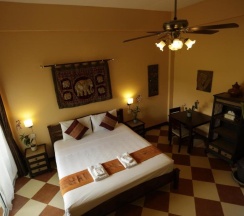 Двухместный номер Standard двуспальная кровать в Guesthouse Liam's Suan Dok Mai
