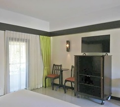 Двухместный номер Superior с видом на сад двуспальная кровать в Diamond Cottage Resort & Spa