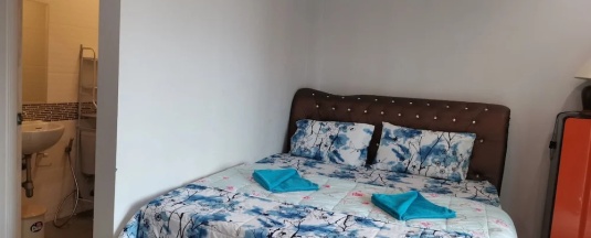 Двухместный семейный номер Standard двуспальная кровать в Mae-Porn Hostel