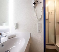 Двухместный семейный номер Business двуспальная кровать в ACHAT Hotel Dresden Altstadt