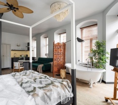 Апартаменты люкс с 1 двуспальной кроватью в Dostoevsky Apartments (Апартаменты Достоевского)