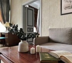 3-комнатная квартира прямо на Невском проспекте, самый центр Петербурга в Rauktis apartments