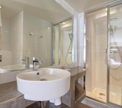 Двухместный номер Superior двуспальная кровать в Hotel Mondial