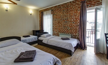 Гостевой дом № 3, комната 8, стандартная трехместная в Цинцкаро