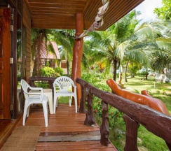 Бунгало Deluxe с вентилятором (без горячей воды) в Bottle Beach 1 Resort
