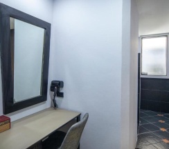 Трёхместный номер Deluxe с балконом и с красивым видом из окна в Tuana Hotels Casa Del Sol