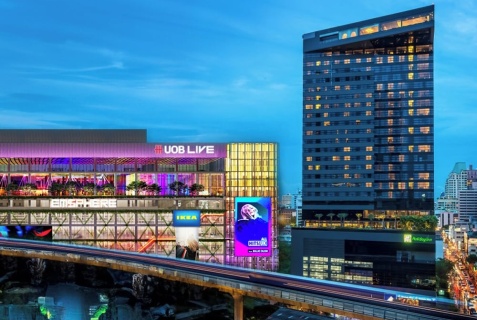 Бангкок: Отель Holiday Inn Bangkok Sukhumvit by IHG