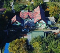 Трёхместный номер Standard с балконом в Райские яблоки