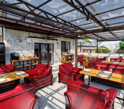 Номер полулюкс улучшенный с 1 двуспальной кроватью Горизонты мечты в Ночной квартал