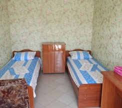 Трехкомнатный номер с удобствами до 9 человек в Восход