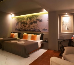 Трёхместный номер Executive в Sino House Phuket Hotel