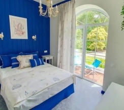 Двухместный номер Standard с балконом двуспальная кровать в Алиса, привет!