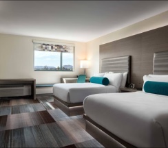Четырёхместный номер Standard с видом на воду в Aloft Scottsdale