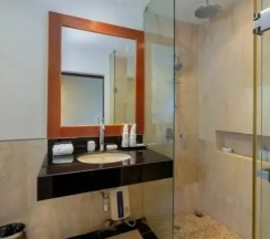 Люкс с джакузи на крыше с 3 комнатами в Phunawa Resort