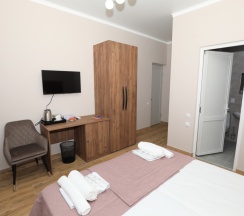 Двухместный номер Standard с балконом и с красивым видом из окна двуспальная кровать в Аскьала