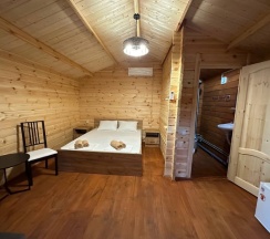 Трёхместный номер Economy с балконом и с красивым видом из окна в Holiday park