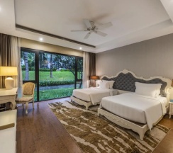 Вилла с 3 комнатами с видом на бассейн в Vinpearl Resort & Spa Nha Trang Bay