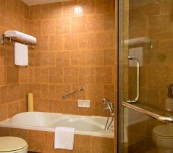 Семейный люкс с 2 комнатами в Angkor Palace Resort & Spa