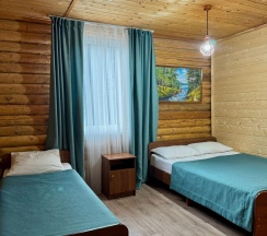 Номер комфорт с 1 односпальной и 1 двуспальной кроватью №3 в Душа гор