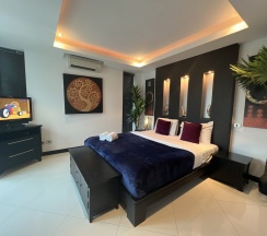 Вилла Deluxe с 4 комнатами в Villas In Pattaya