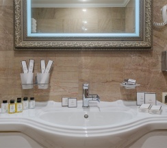Люкс Двухкомнатный в Marins Grand Hotel Астрахань