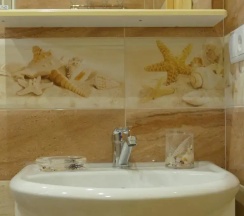 Четырёхместный номер Standard с балконом в Гагра