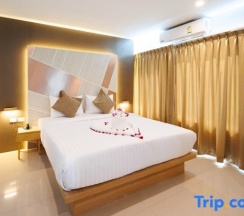 Люкс в La Vista Patong Hotel