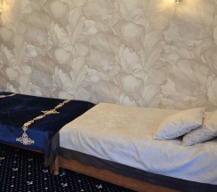 3-местная комната стандарт в Golden House