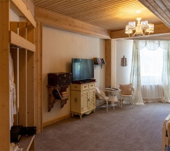 Де Люкс в Ближние Дубки