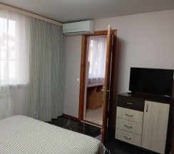 Стандарт-4  трехместный с удобствами в Курортный