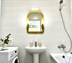 Квартира в Апартаменты на улица Лётчика Ларюшина, 6к2