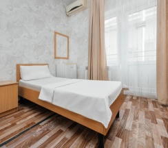 Трёхместный номер с террасой Standard с красивым видом из окна в Green rent