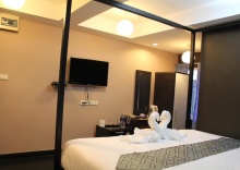 Номер Deluxe в S30 Sukhumvit Hotel