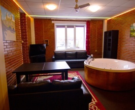 Аква Люкс с джакузи в Guest house Happy family