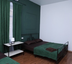 Шестиместные апартаменты с красивым видом из окна в Аибга