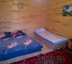 Трёхместный номер Economy с красивым видом из окна в Прибрежный