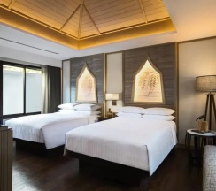 Вилла Larger с 2 комнатами oceanfront в Phuket Marriott Resort And Spa, Nai Yang Beach