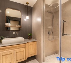 Четырёхместный семейный номер Standard в Dash Living on Prat