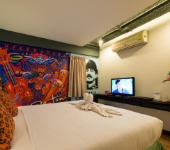 Трёхместная студия односпальная кровать в My Way Hua Hin Music Hotel