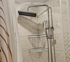 Двухместный номер Делюкс с 1 кроватью и балконом в Space aparts and rooms